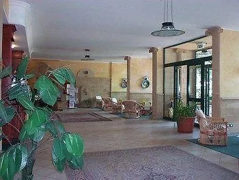 Salus Hotel 3*