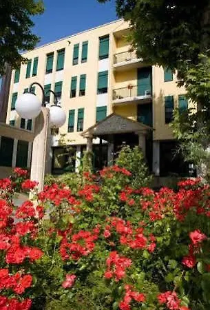 Hotel Salus 3*